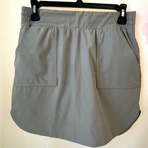 APANA Women’s Activewear Grayish Woven Skort (S)